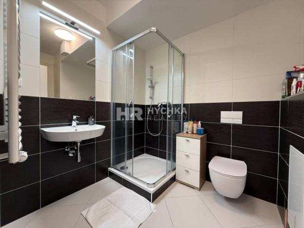 Pronájem bytu 1+kk, Praha - Třebonice, Thomasova, 32 m2