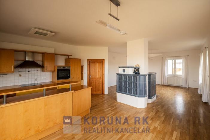 Prodej vily, Lišov, Topolová, 321 m2