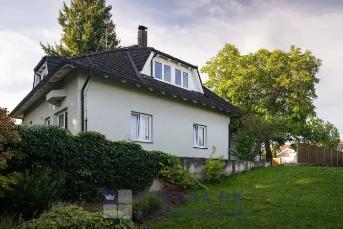 Prodej vily, Lišov, Topolová, 321 m2