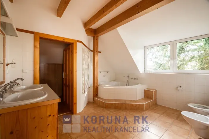 Prodej vily, Lišov, Topolová, 321 m2