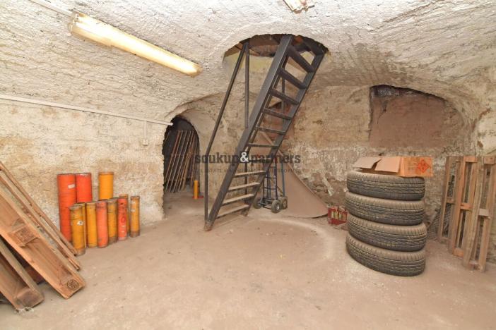 Pronájem obchodního prostoru, Praha - Smíchov, Radlická, 171 m2