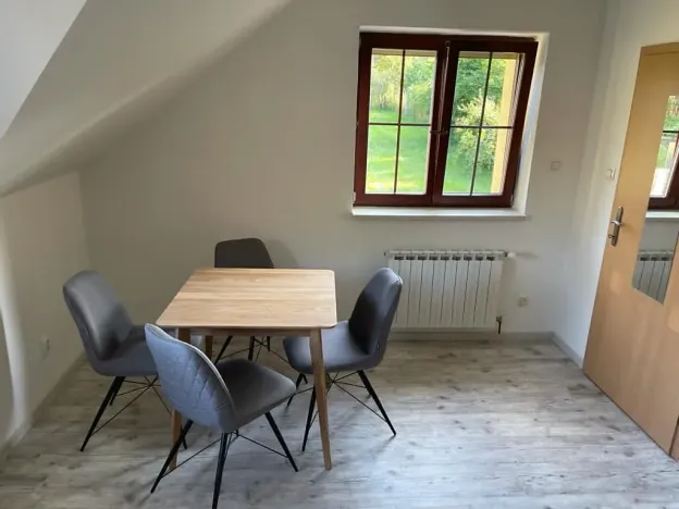 Pronájem bytu 1+kk, Praha, Květnového povstání, 60 m2