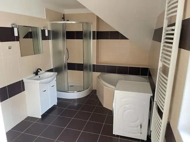 Pronájem bytu 1+kk, Praha, Květnového povstání, 60 m2