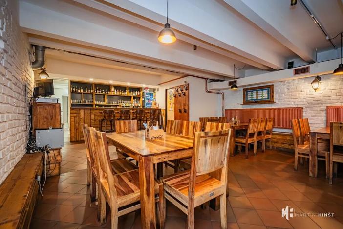 Prodej restaurace, Praha - Strašnice, Gutova, 301 m2
