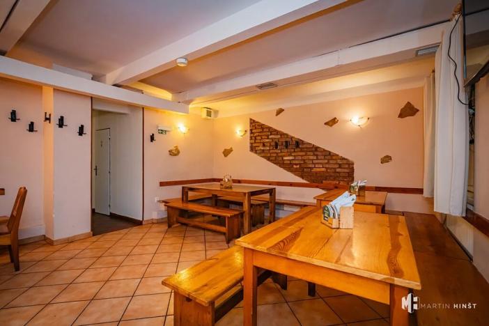 Prodej restaurace, Praha - Strašnice, Gutova, 301 m2
