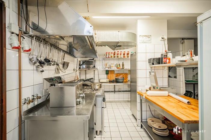 Prodej restaurace, Praha - Strašnice, Gutova, 301 m2