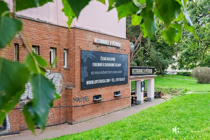 Prodej restaurace, Praha - Strašnice, Gutova, 301 m2