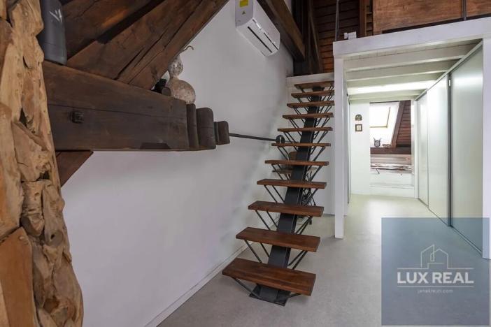 Prodej atypického bytu, Mikulov, Komenského, 164 m2