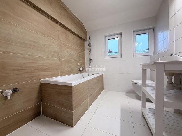 Pronájem bytu 4+kk, Rudná, Nerudova, 90 m2