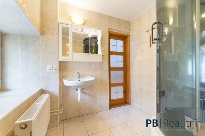 Prodej rodinného domu, Křemže, 450 m2