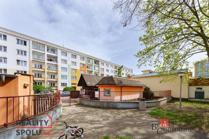 Pronájem obchodního prostoru, Kralupy nad Vltavou - Lobeček, Dr. E. Beneše, 58 m2