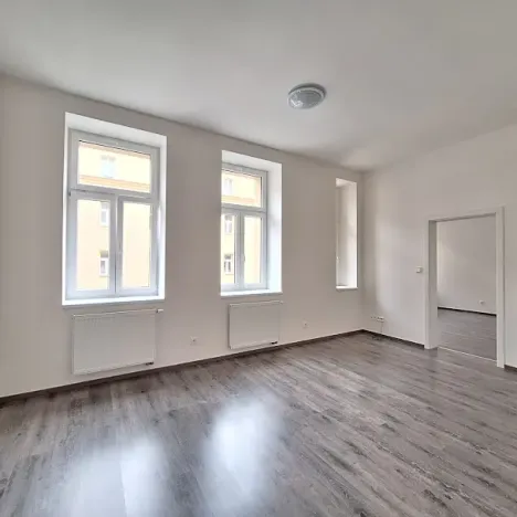 Pronájem bytu 2+kk, Praha - Holešovice, Na Maninách, 46 m2