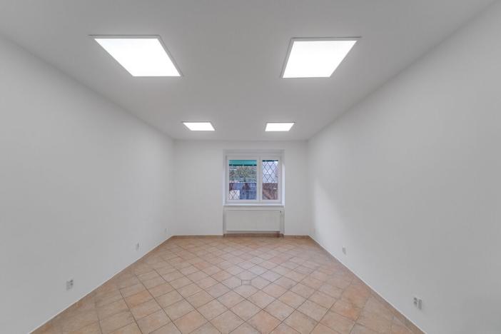 Pronájem obchodního prostoru, Ostrava - Mariánské Hory, 28. října, 83 m2