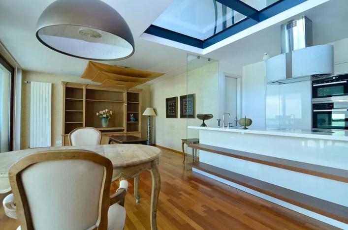 Prodej atypického bytu, Praha - Karlín, Šaldova, 194 m2