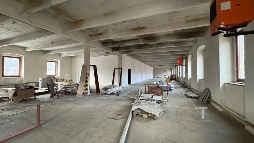 Pronájem komerční nemovitosti, Lhota Rapotina, 400 m2