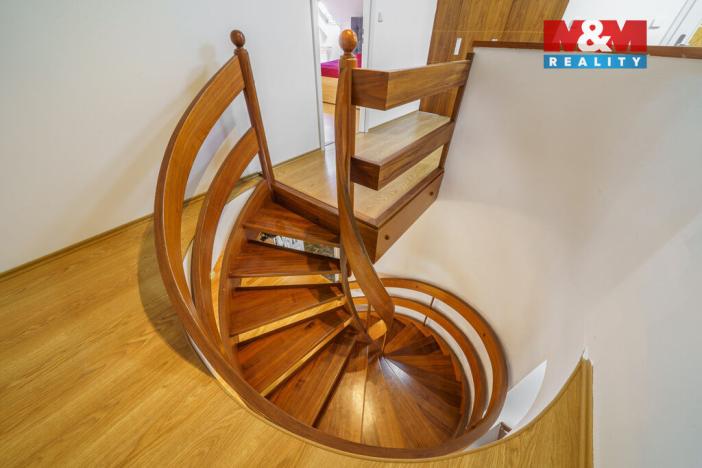 Pronájem rodinného domu, Karlovy Vary - Hůrky, Motýlí, 244 m2