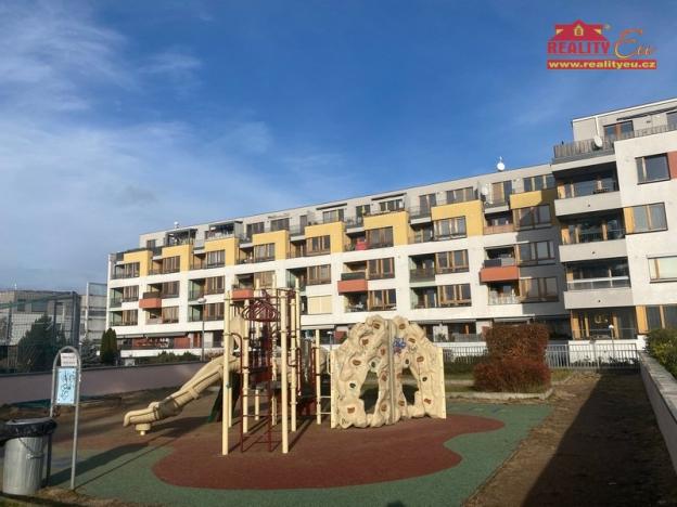 Prodej bytu 2+kk, Praha - Uhříněves, Nové náměstí, 57 m2