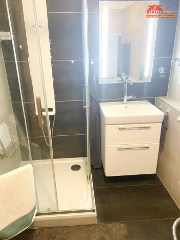 Prodej bytu 2+kk, Praha - Uhříněves, Nové náměstí, 57 m2