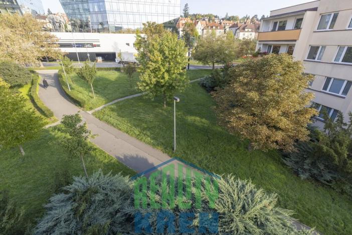 Prodej bytu 3+1, Praha - Dejvice, náměstí Bořislavka, 69 m2