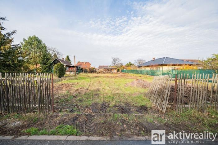 Prodej pozemku pro bydlení, Libiš, Jiskrova, 927 m2