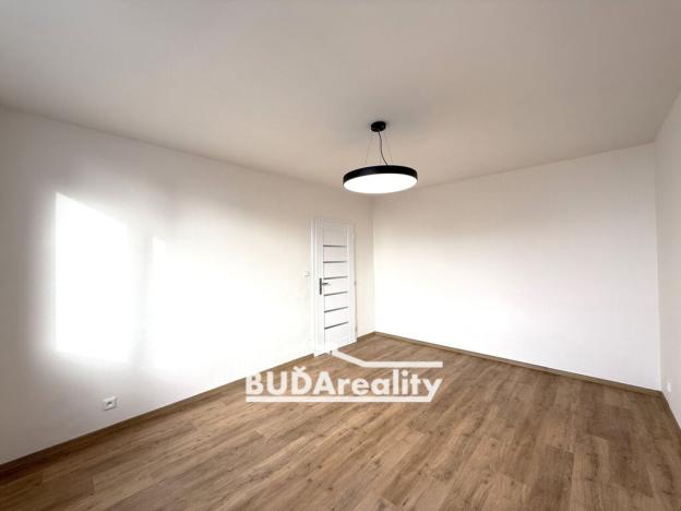 Pronájem bytu 1+1, Napajedla, Nábřeží, 31 m2