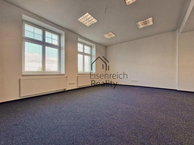 Pronájem kanceláře, Hradec Králové - Nový Hradec Králové, Na Brně, 250 m2
