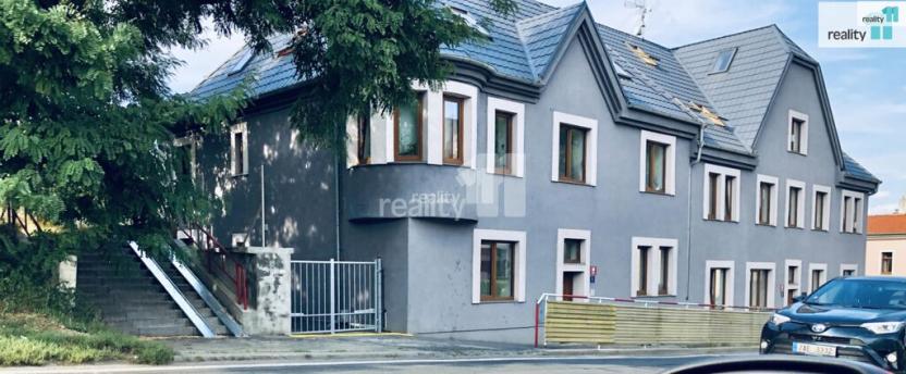 Pronájem bytu 1+kk, Praha - Hrdlořezy, Českobrodská, 20 m2