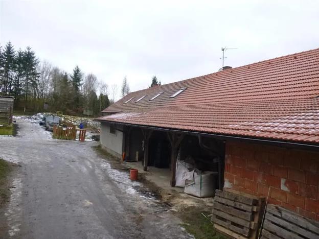 Dražba rodinného domu, Býšť, 1618 m2