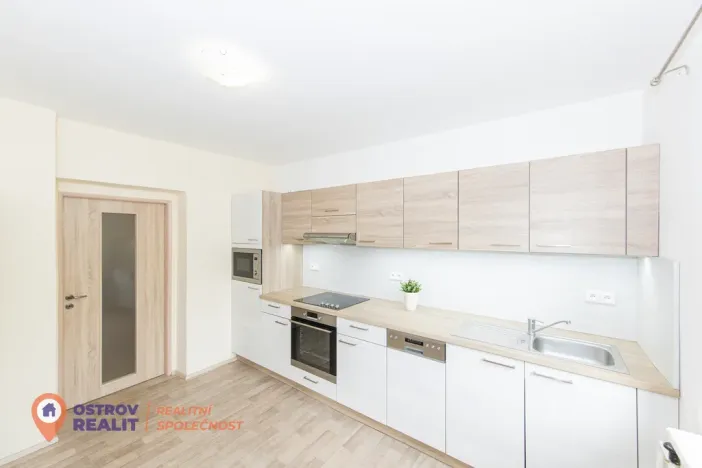 Prodej bytu 4+1, Všemina, 72 m2