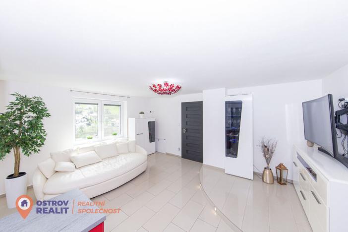 Prodej bytu 4+kk, Všemina, 72 m2