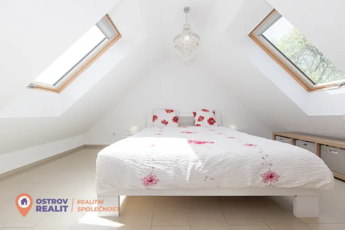 Prodej bytu 4+kk, Všemina, 72 m2