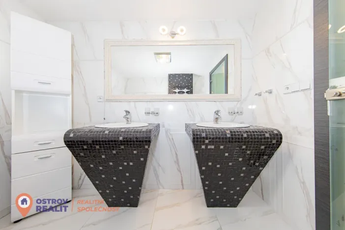 Prodej bytu 4+kk, Všemina, 72 m2