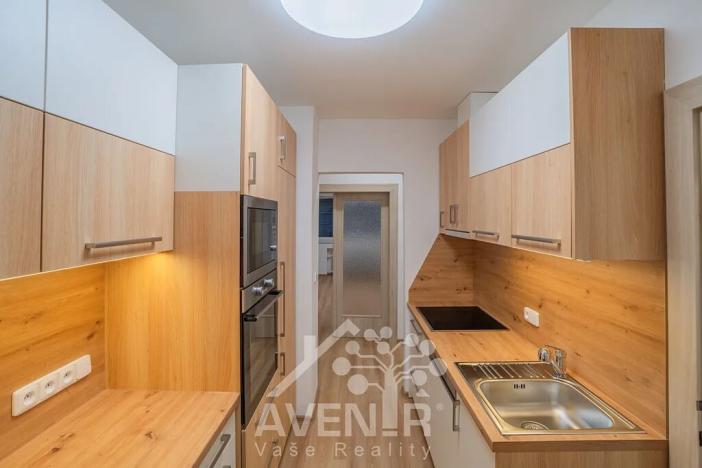 Pronájem bytu 3+1, Zlín, Benešovo nábřeží, 72 m2