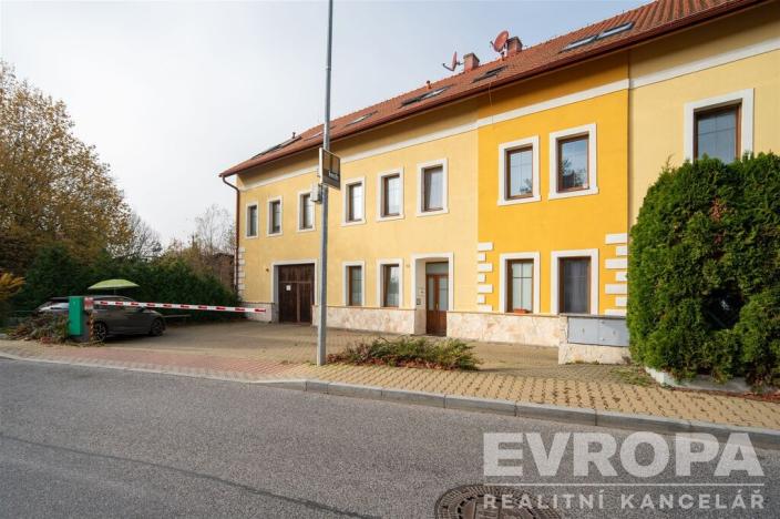 Prodej činžovního domu, Praha - Lipence, 958 m2