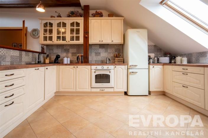 Prodej činžovního domu, Praha - Lipence, 958 m2