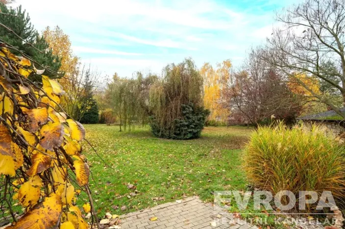 Prodej činžovního domu, Praha - Lipence, 958 m2