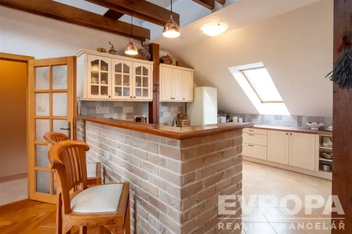 Prodej činžovního domu, Praha - Lipence, 958 m2