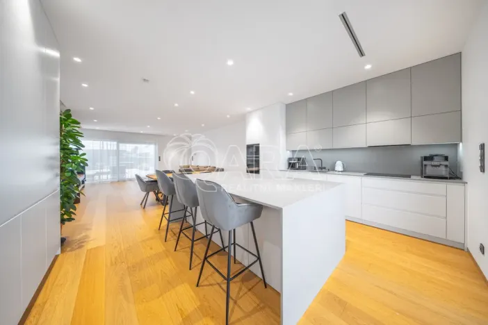 Pronájem rodinného domu, Vestec, V Lukách, 313 m2