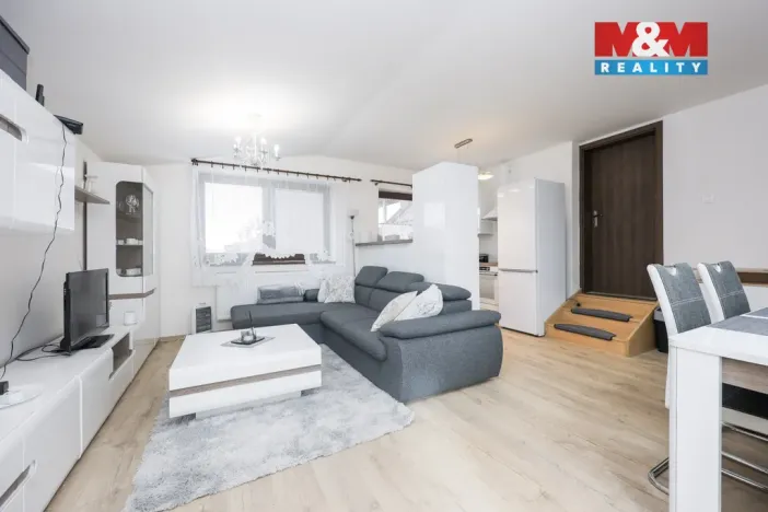 Prodej obchodního prostoru, Zvole, 1860 m2