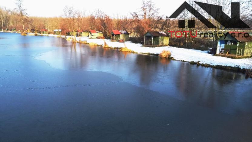 Prodej rybníku, Černožice, 44772 m2