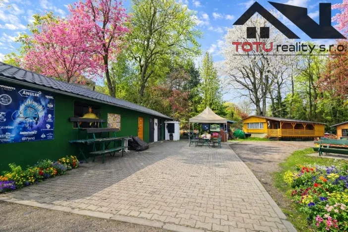 Prodej rybníku, Černožice, 44772 m2