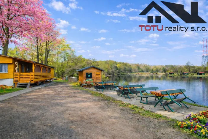 Prodej rybníku, Černožice, 44772 m2