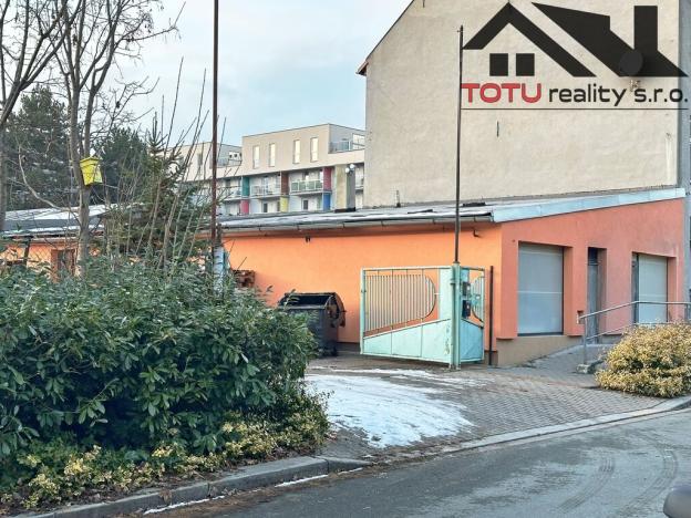 Prodej pozemku pro bydlení, Pardubice, V Ráji, 3530 m2