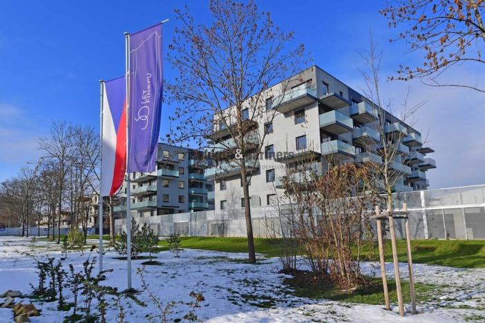 Prodej bytu 2+kk, Praha, Návarovská, 61 m2