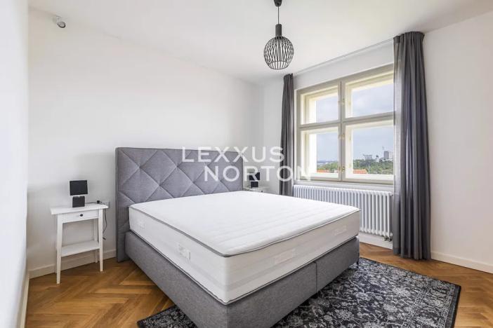 Pronájem bytu 2+kk, Praha - Žižkov, U Rajské zahrady, 66 m2