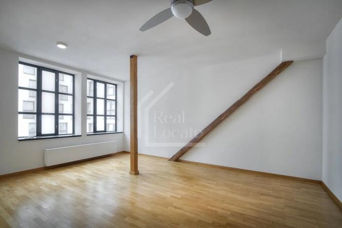 Pronájem bytu 1+kk, Praha - Karlín, Sokolovská, 76 m2