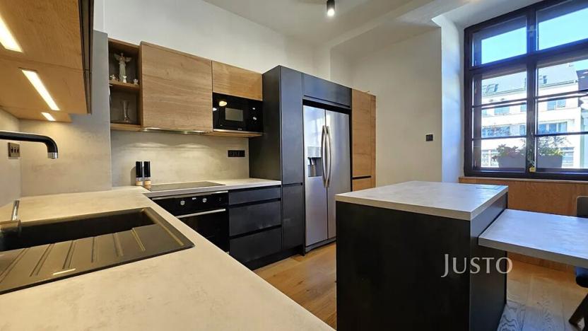 Prodej bytu 4+kk, Písek, Velké náměstí, 113 m2