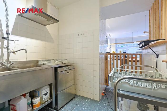 Pronájem obchodního prostoru, Plzeň, Americká, 210 m2