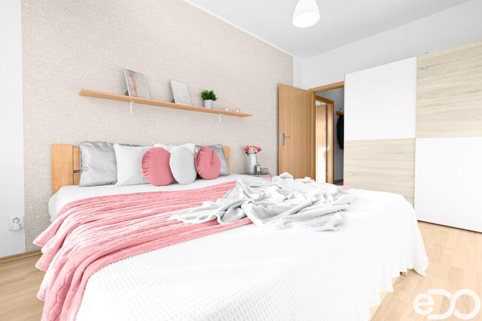 Prodej bytu 2+kk, Praha, Místecká, 49 m2