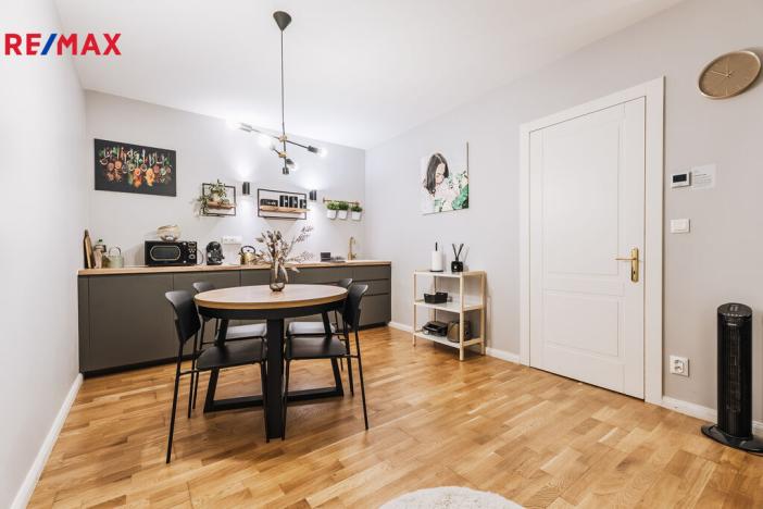 Prodej bytu 1+kk, Praha - Vinohrady, Rubešova, 36 m2